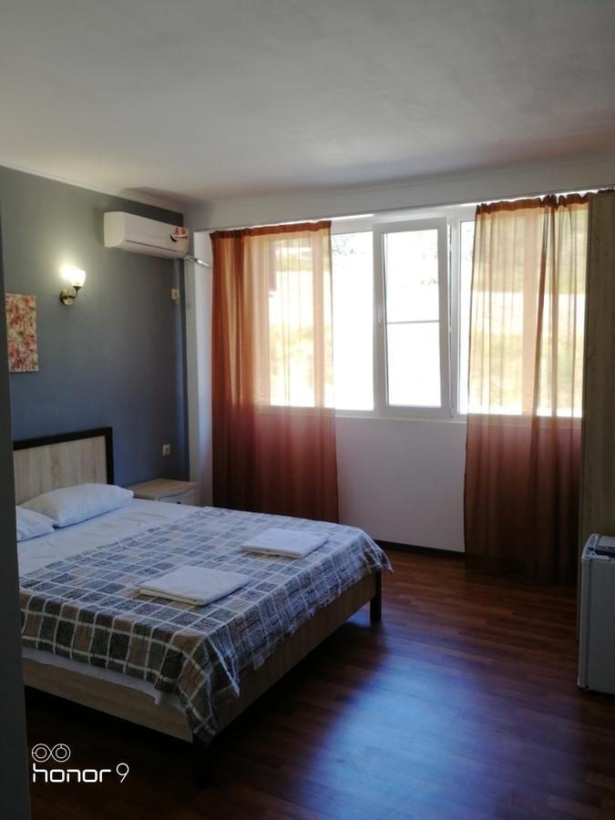 Отель Mirraflores New Athos Экстерьер фото